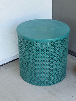 Round Outdoor Table