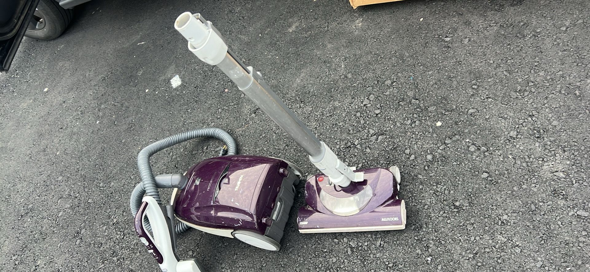 Good Condition Working Kenmore Vacuum