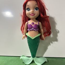 Ariel Little Mermaid Disney Princess 4in Fashion Doll Red Hair Green Tail