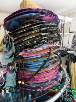 66 Straw Beach Hats NWT