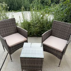 Light Gray Patio Set 2 Chairs + Coffee Table