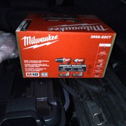 Milwaukee Drill And Impact Kit