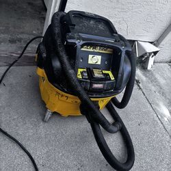 8 Gal. HEPA Dust Extractor with Automatic Filter Cleaning