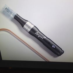 New Anpat pro micro needling derma roller pen 20pcs set with rechargeable battery