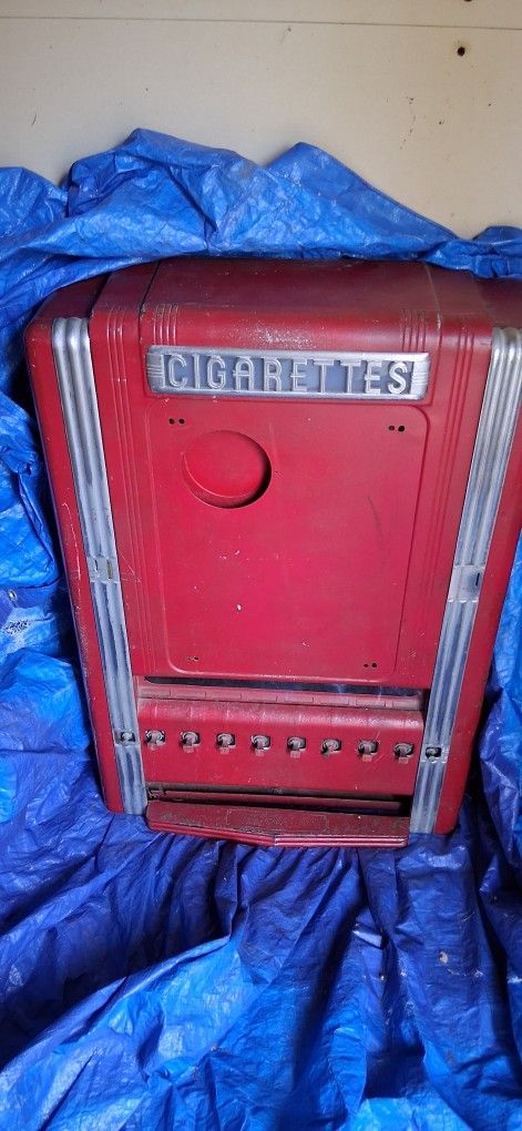 Vintage Antique Cigarette Machine