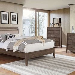 4 PCS QUEEN SIZE BEDROOM SET (BRAND NEW)(((MATTRESS NOT INCLUDED)))