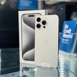 iPhone 15 Pro Max (Factory Unlocked)