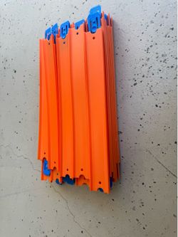 46 feet of hotwheel tracks