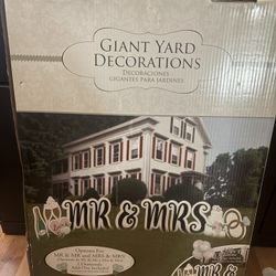 MR & MRS Giant Yard Signs 