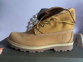 Brand New Timberland boots Size 4