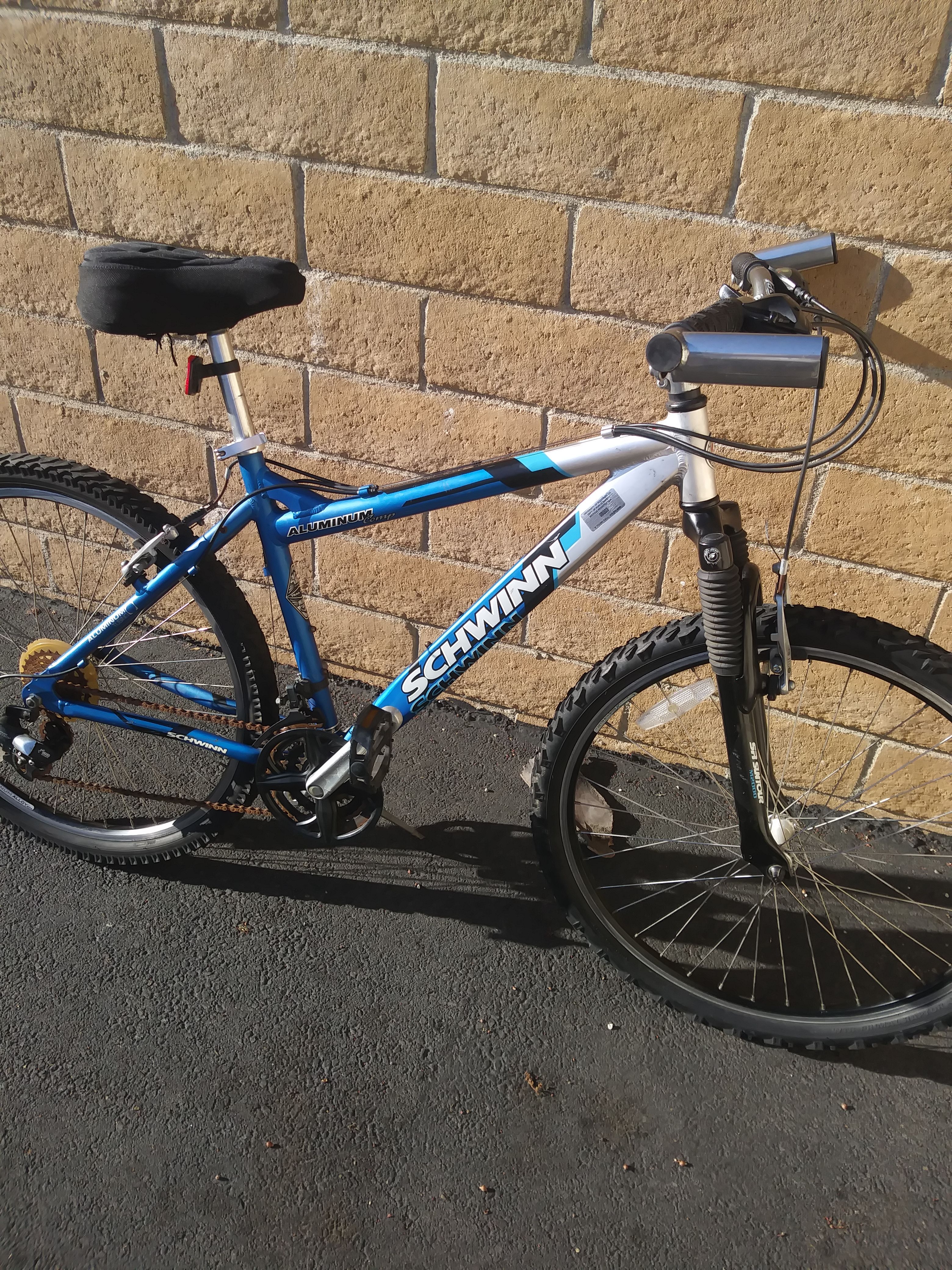 SCHWINN ALUMINUM COMP MENS MTN BIKE for Sale in Pomona CA OfferUp
