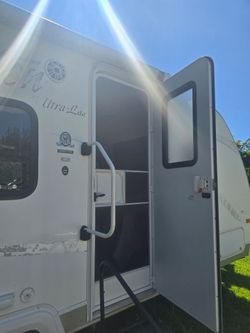 22ft layton camper 2009