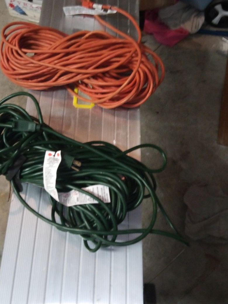100 Foot Heavy Duty Extension Cords