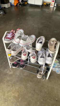 Plastic rack for shoes