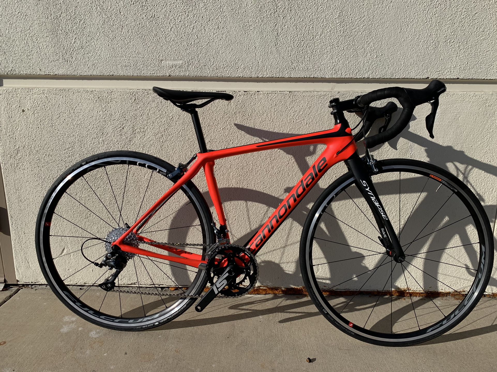 Road Bike Cannondale Synapse