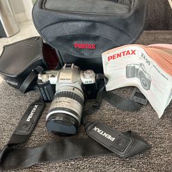 Pentax Zx-50 35 MM Camera W/ Pentax 28-80 Lens . Lens Cover And Carrying Case...