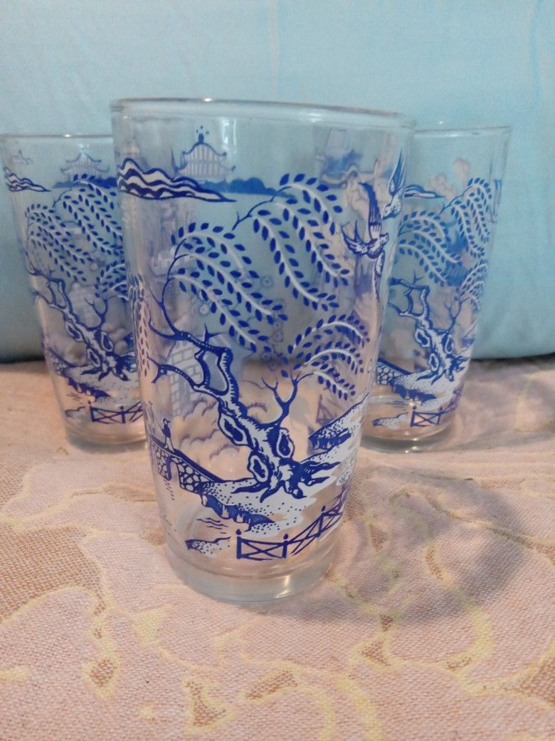 3 Blue Willow Drinking Glasses
