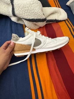 Nike daybreak pagoda 9.5 US