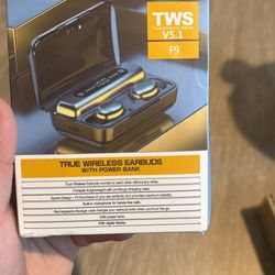 Wireless Earbuds Brand New 20$