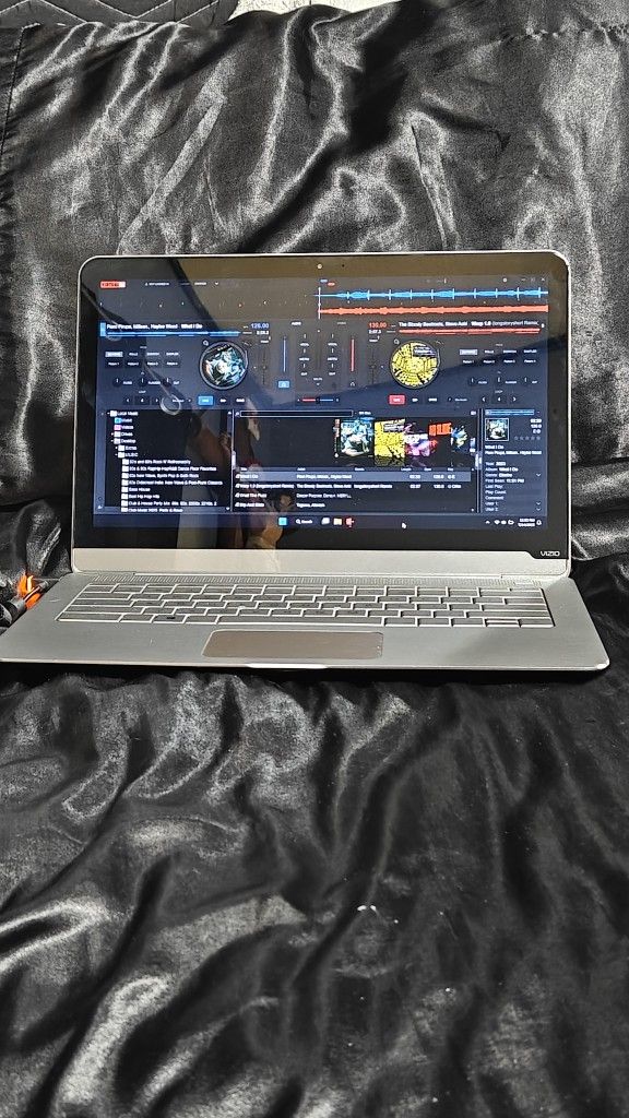 Vizio CT14 Laptop 14 17 8g Ram 240 GB SSD Windows 11 Pro VIRTUAL DJ PRO