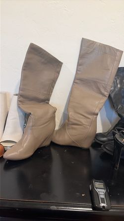 Report tall boots