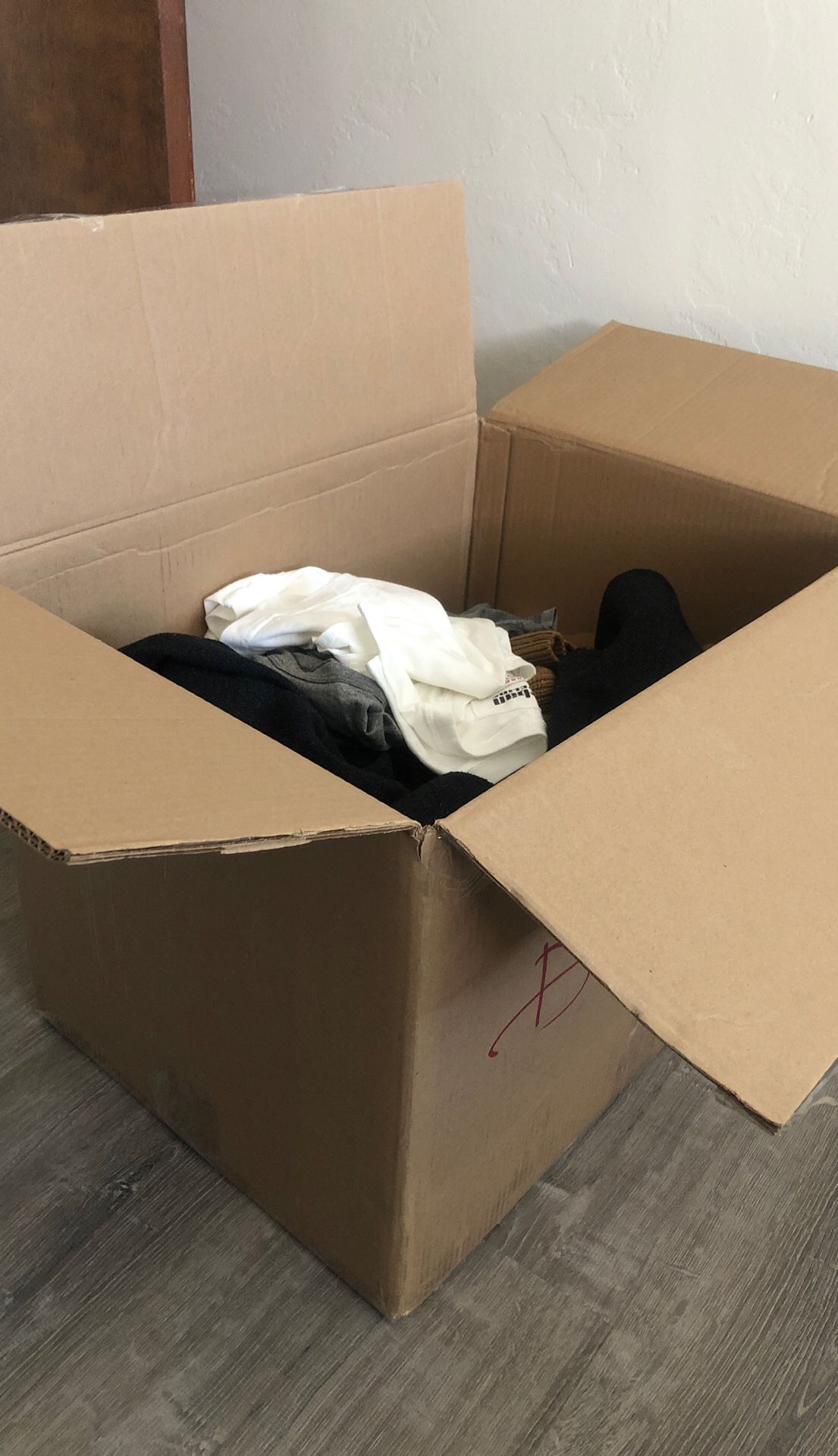 Box of Clothes (+20)