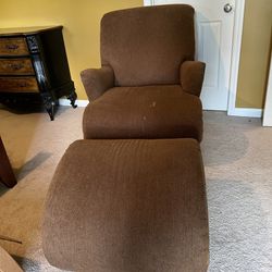 chair with ottoman 
