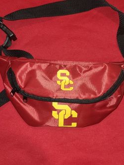 Usc Classic Fannie Strap Pouch