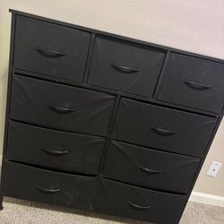 9 Drawers Chest