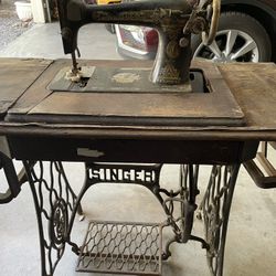 Antique Singer Sewing Machine 1910
