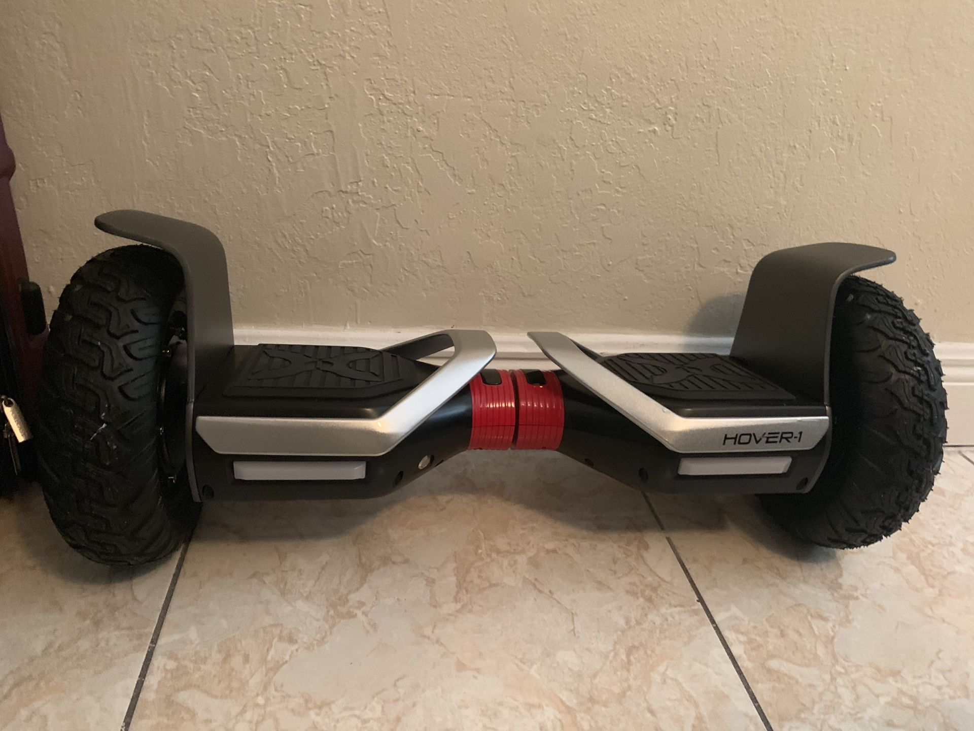 HOVER-1 hoverboard BEAST (NEW NEVER USED) W/ Bluetooth