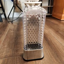 Prepara Herb Savor Stainless Steel Herb Keeper Container Deluxe, great condition