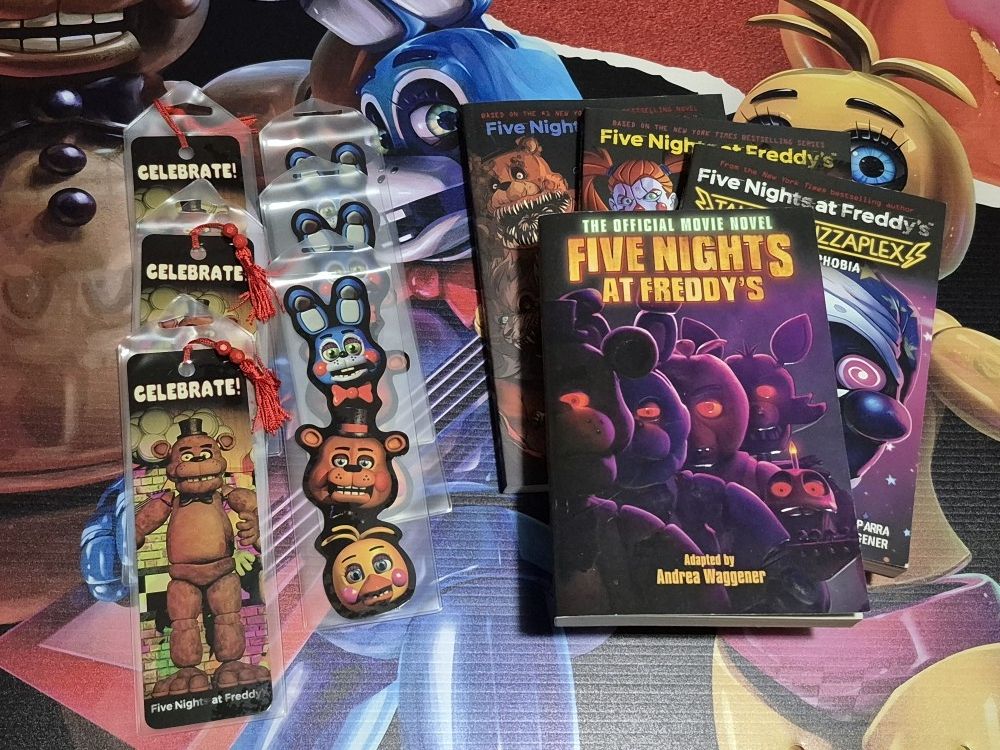 Five Nights At FREDDYS book And Bookmark Bundle
