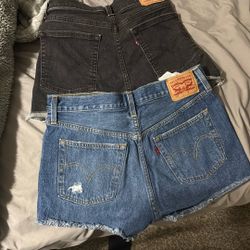 Levi’s Women Shorts 