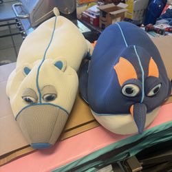Pool auxiliary toys