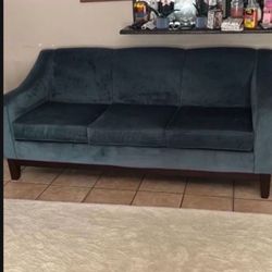 Best Home Furnishings Sofa