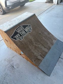 OC 1/4 skate ramp