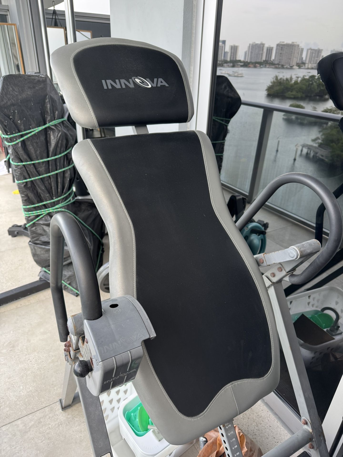 Inversion Table Innova