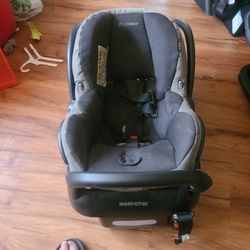 Maxi Cosi Car Seat With Base