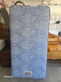 Twin Simmons mattress