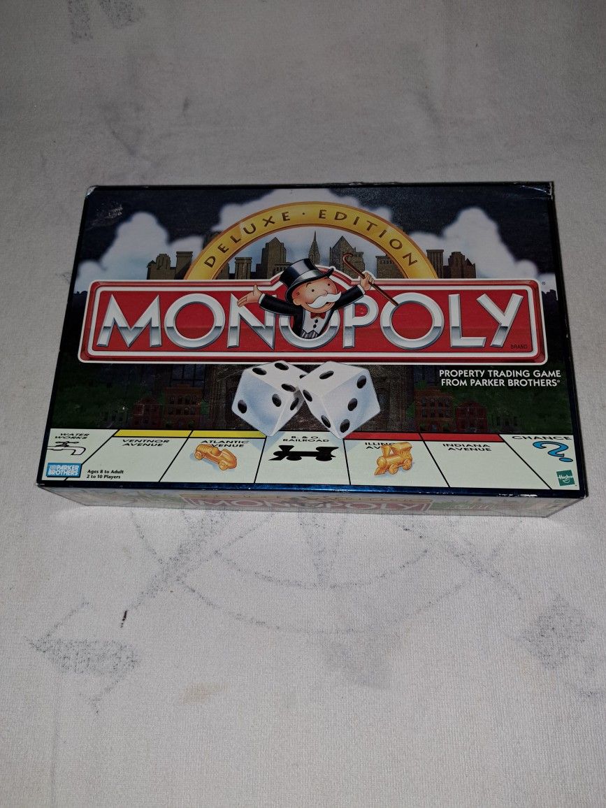 Monopoly Deluxe Edition Board Game In Excellent New Condition (Is Complete Nothing Missing)
