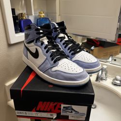 Men’s Jordan 1 University Blue Size 12