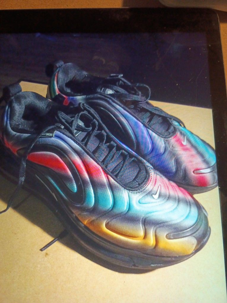 NIKE AIR MAX 720 GS AQ3196 011 GAME CHANGER