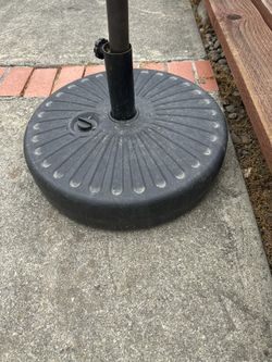 Fillable Umbrella Base Stand Round Sunburst Plastic Patio Umbrella Base Stand, Pole Holder for Outdoor, Lawn w/ 55lbs Weight Capacity, Adjustment Knob