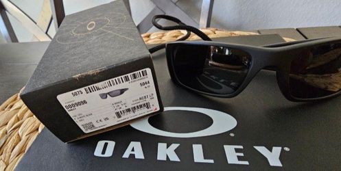 Oakley Fuel Cell Matte Balck