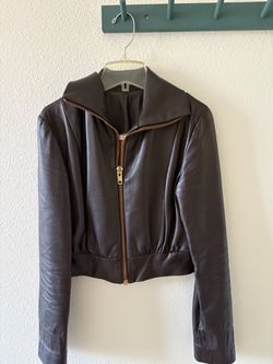 Women’s cropped leather jacket