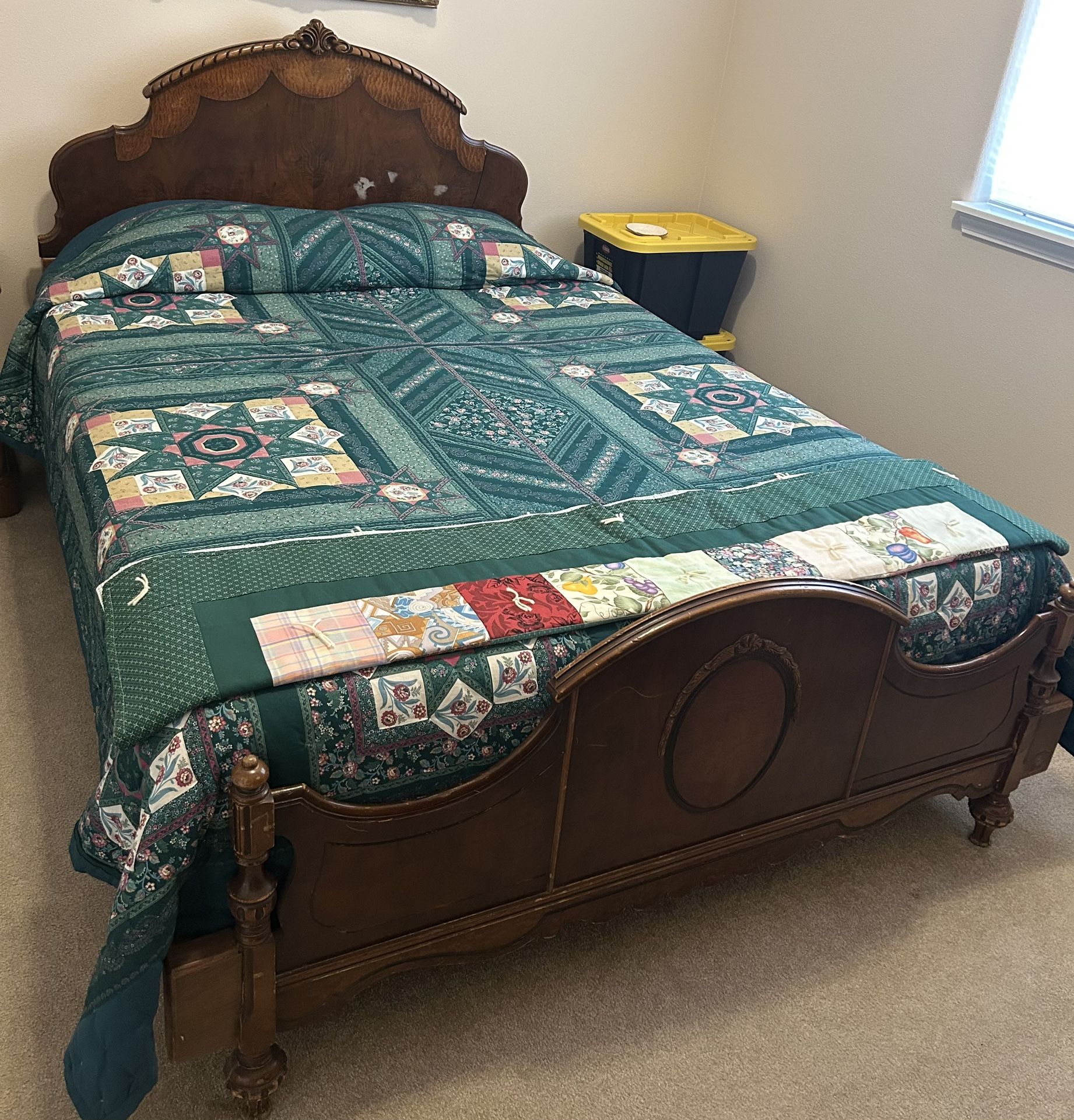 Queen Bed W/Wood Frame, Box Springs & Mattress