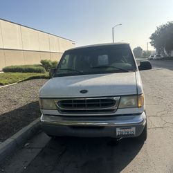 Chevy 3500 V8 Extended Van