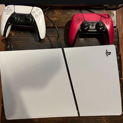 Play Station 5 Digital Edition 2 Controllers 