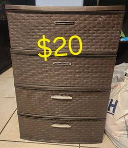 Plastic drawer wick brown